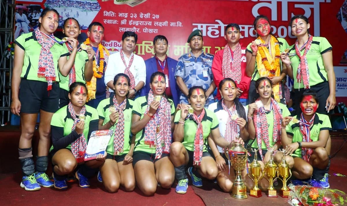 एपीएफलाई महिला राष्ट्रिय भलिवलको उपाधि