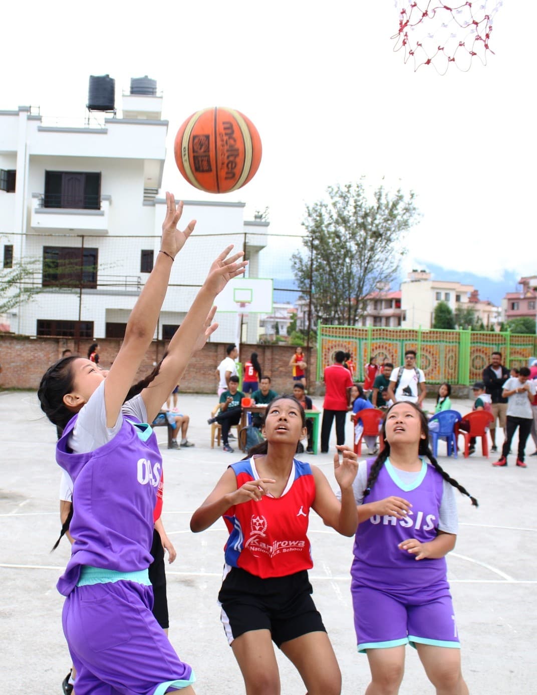 एलआरआई र रातो बंगला फाइनलमा