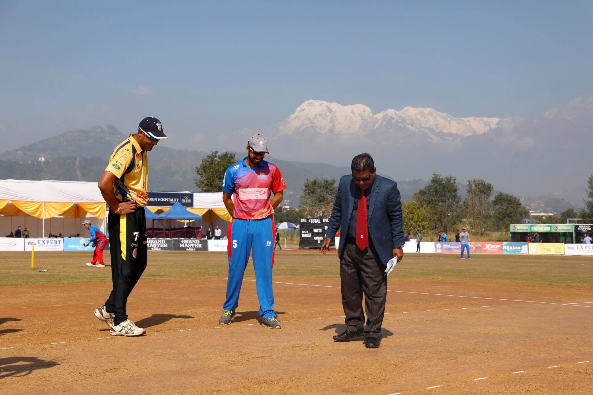 पीपीएल फाइनल : पोखराले टस जित्यो, चितवन ब्याटिङ गर्दै