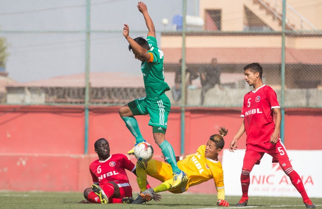 'ए' डिभिजन लिगको सातौ चरणमा कसको प्रतिद्वन्दी को ?