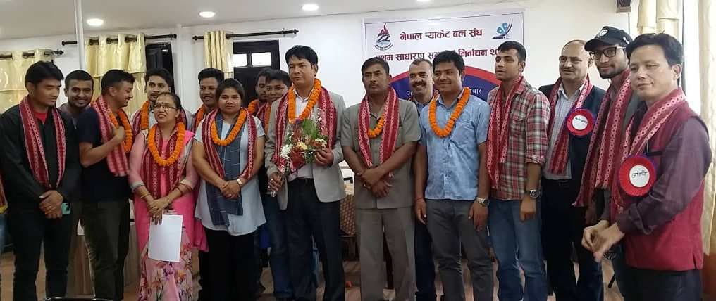 र्‍याकेट बल संघमा श्रेष्ठ निर्विरोध