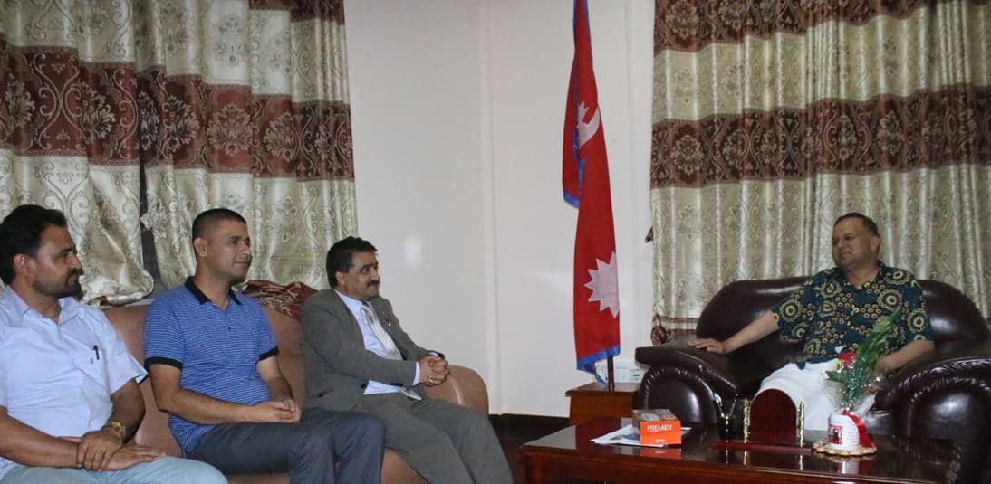 मुख्य मन्त्री र सिलवालबीच भेटवार्ता