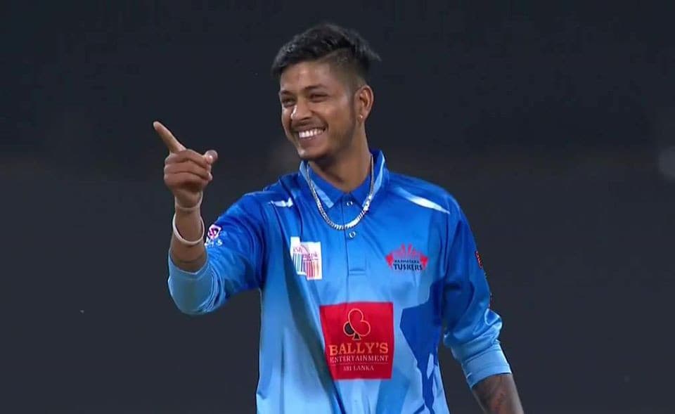 सन्दीपले लिए दुई विकेट !