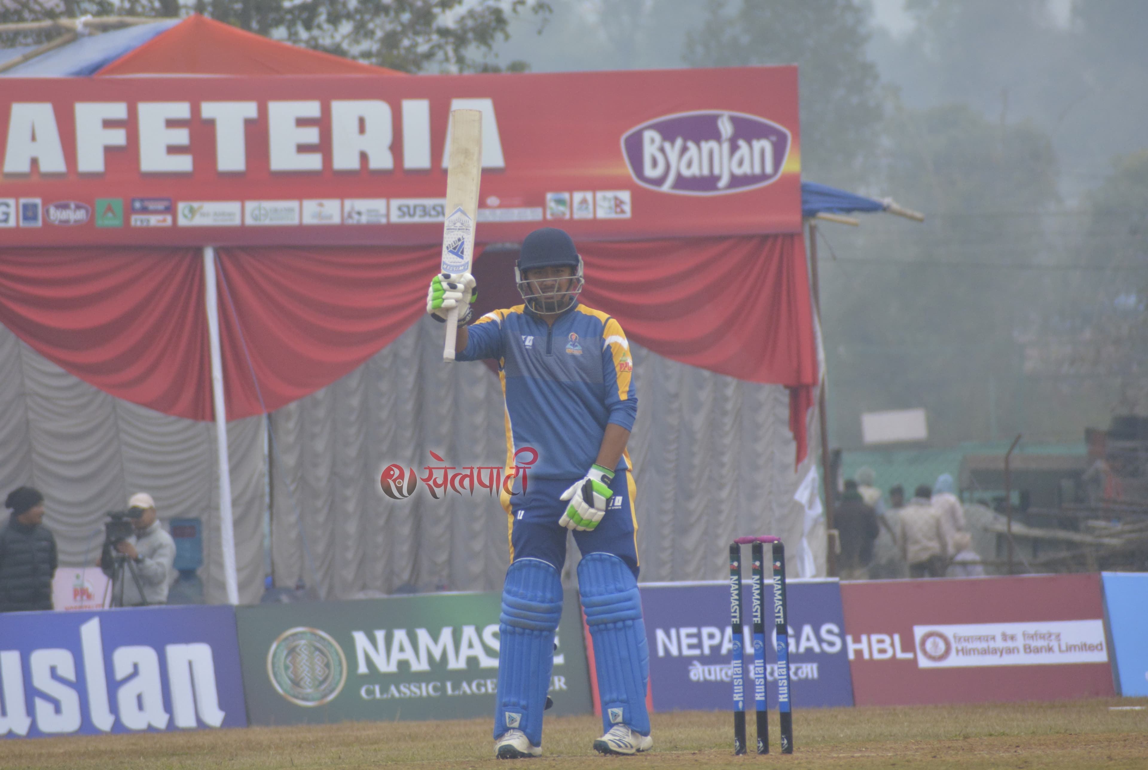 धनगढीविरुद्ध मल्लको अर्धशतक