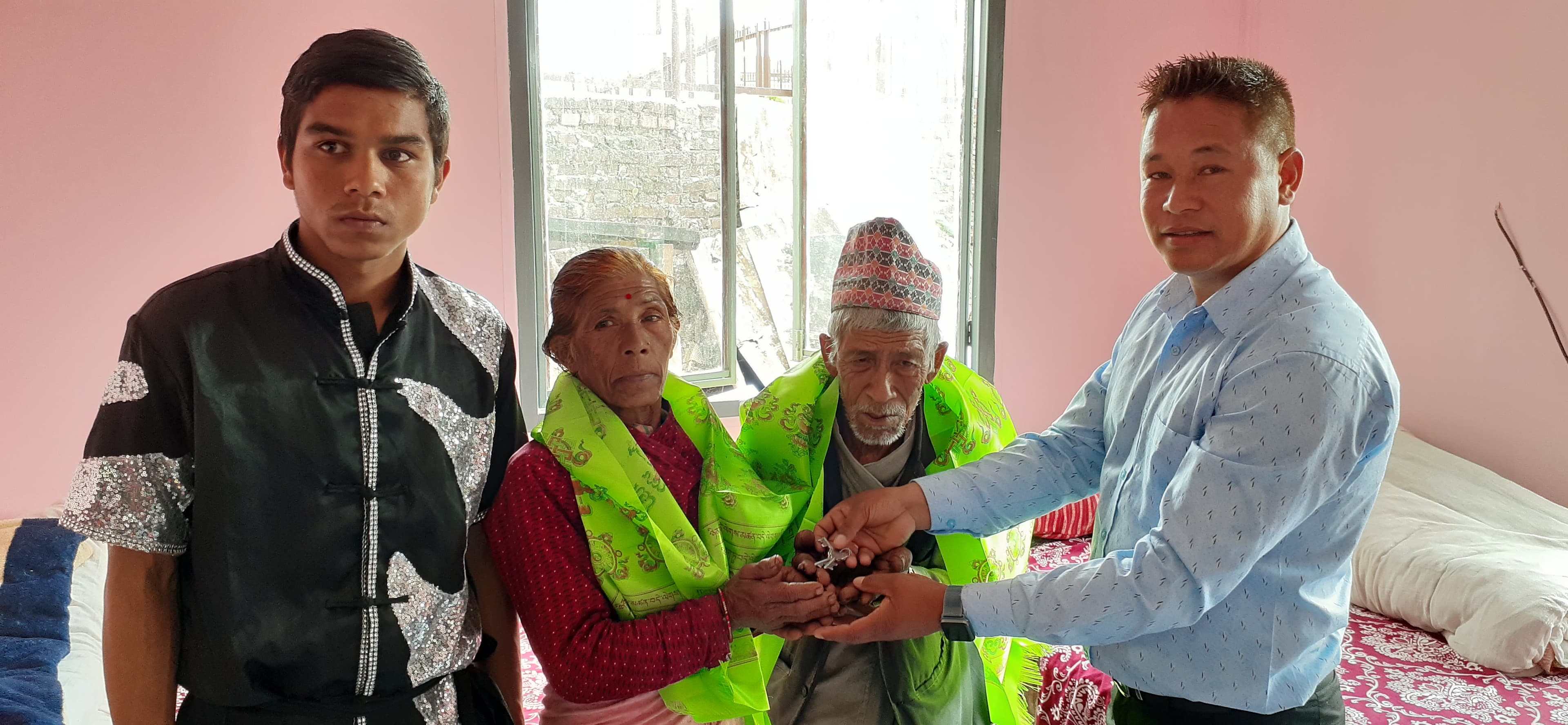 कुङफु खेलाडी रुपेशलाई घर हस्तान्तरण