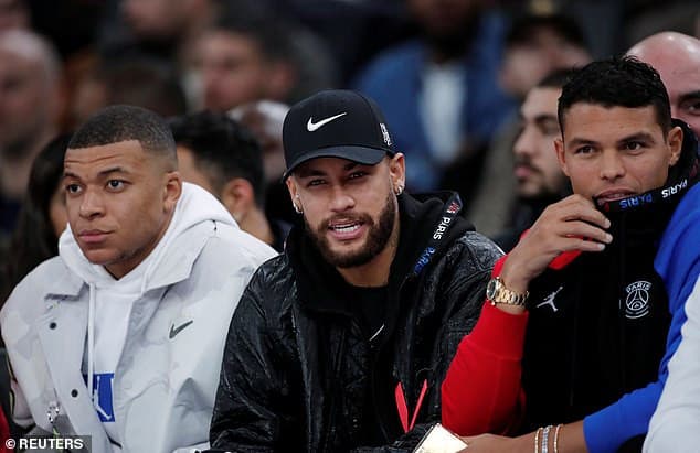 पीएसजीका खेलाडी तलब कटौतीमा असहमत