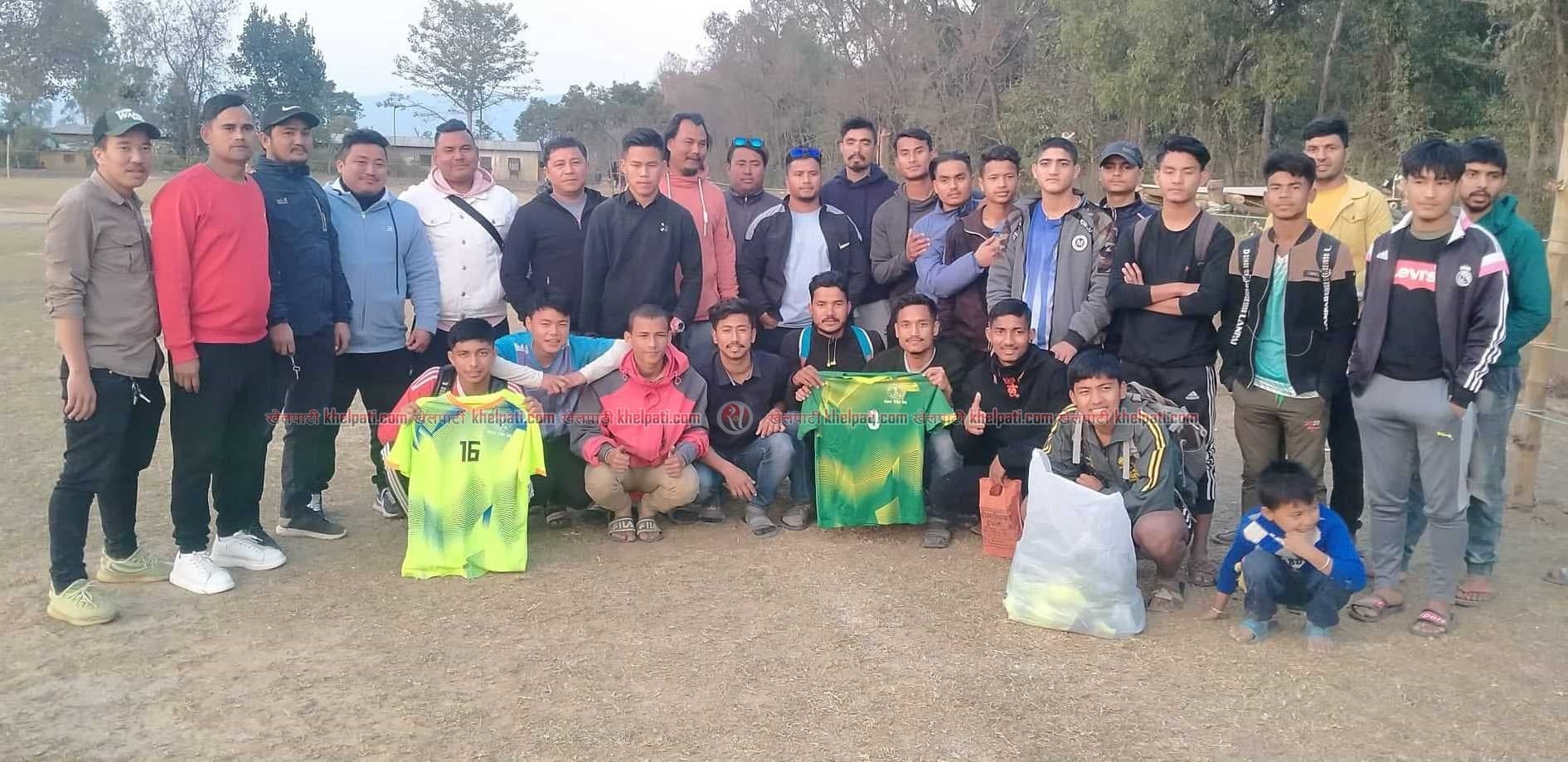 सुजता राई अधिकारी स्मृति फुटबलको तयारी पुरा
