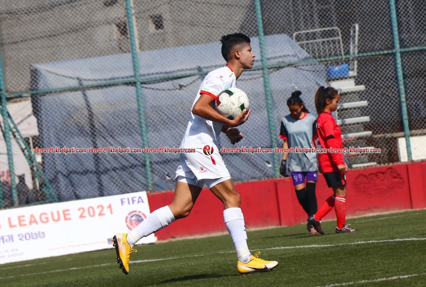 सावित्राको ८ गोल, एपीएफ अपराजित