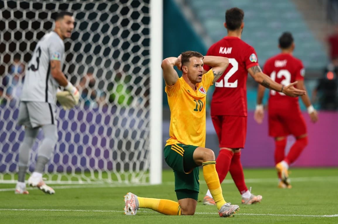 पहिलो हाफमा वेल्सलाई अग्रता  