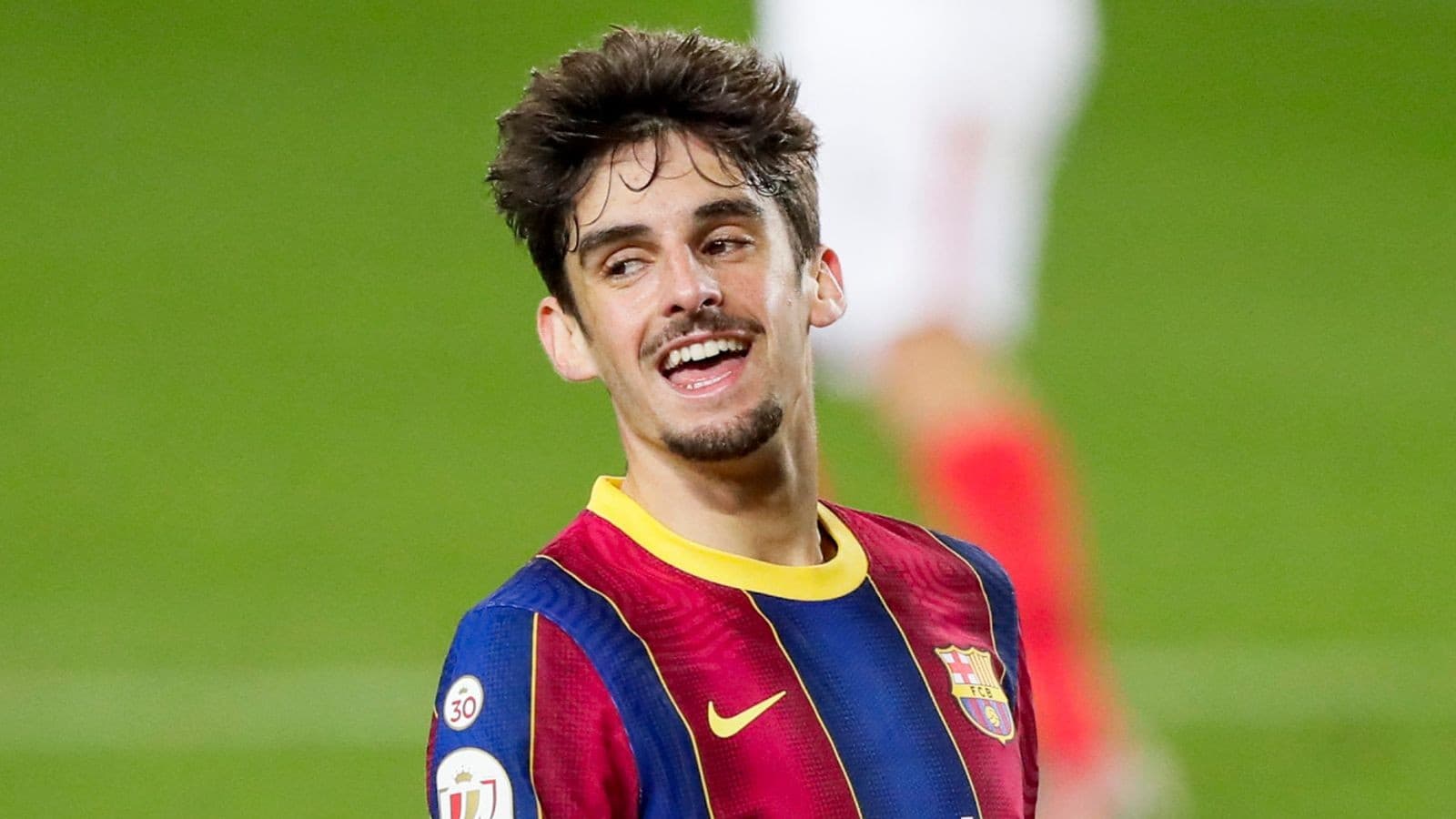 बार्सिलोनाका युवा फरवार्ड उल्भ्समा