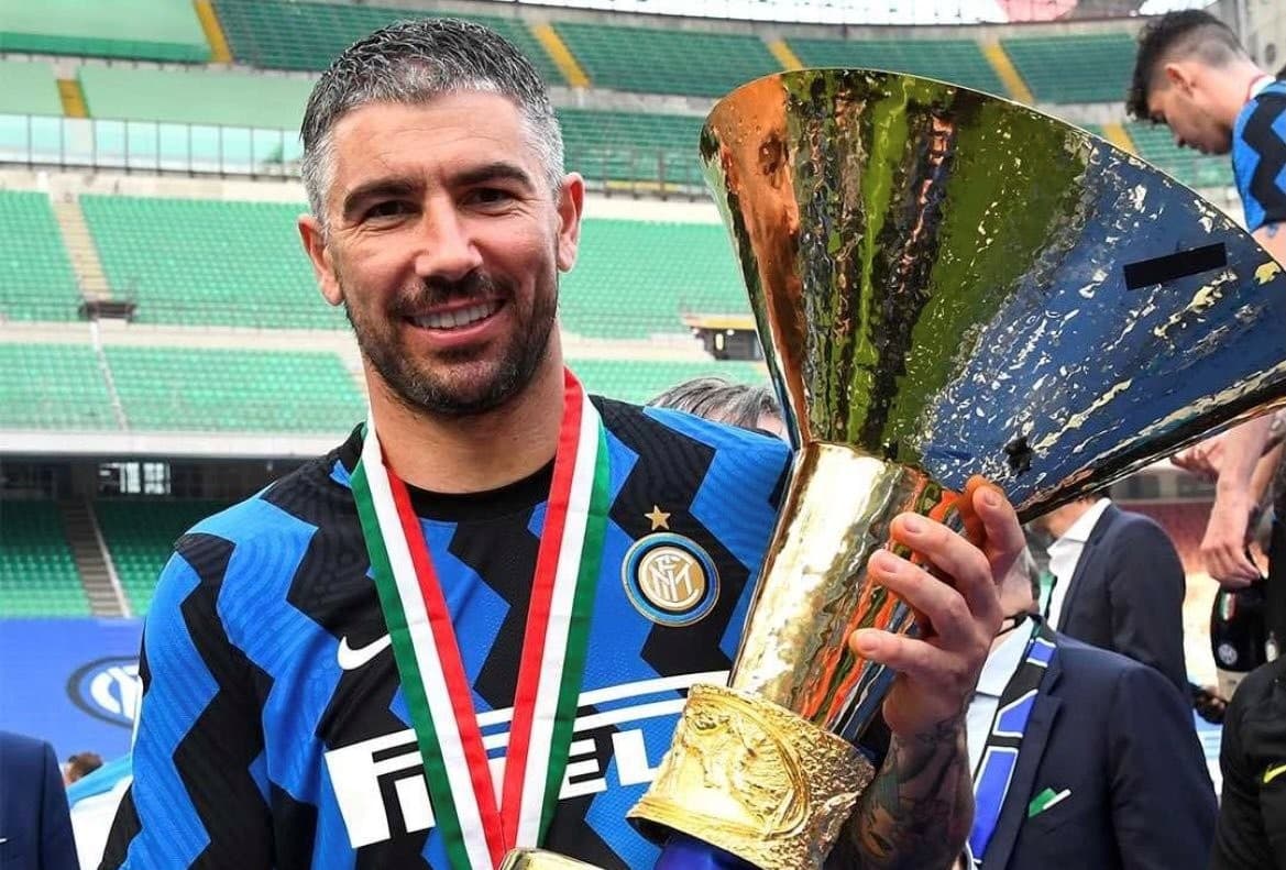 कोलारोभद्वारा सम्झौता नवीकरण