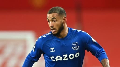 वाटफोर्डले भित्र्यायो फरवार्ड किङ