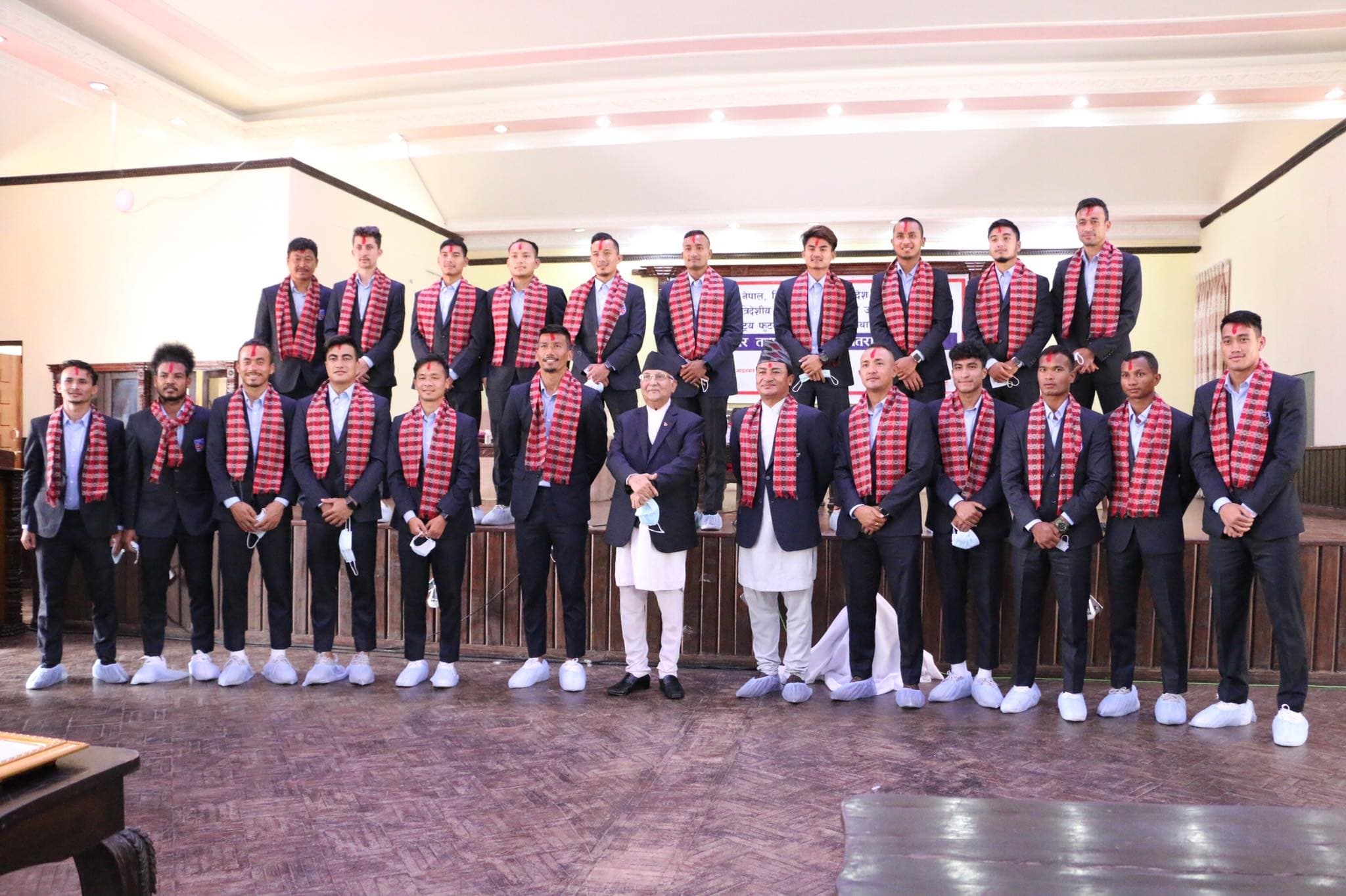 थ्री नेसन्स कप विजेता टोली पुरस्कृत  