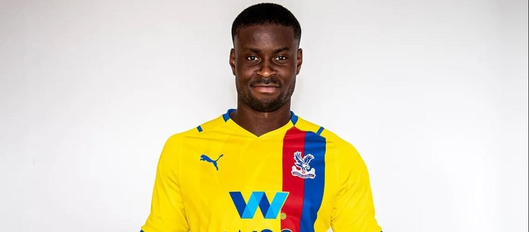 चेल्सीका डिफेन्डर मार्क क्रिस्टलमा अनुबन्धित