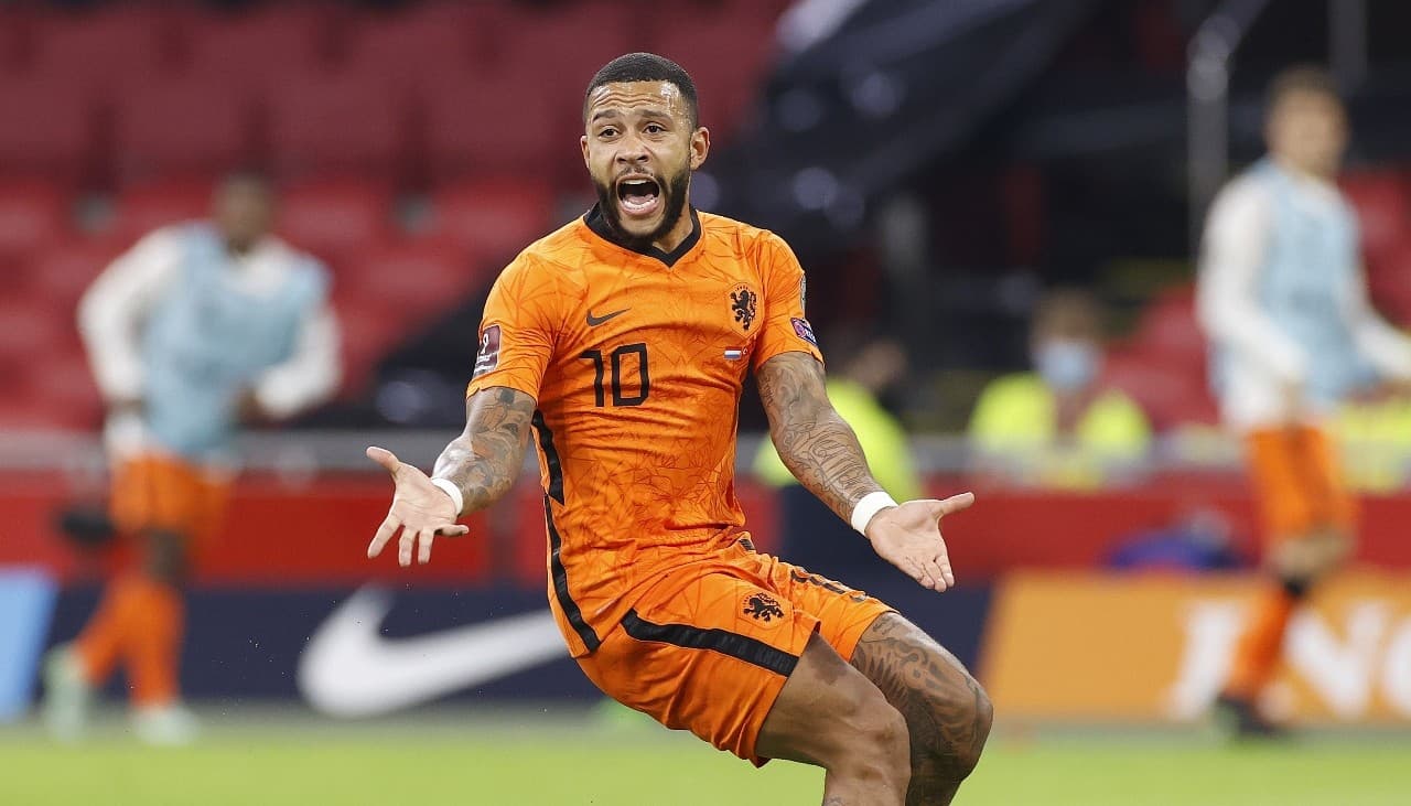 डेपेको पहिलो अन्तराष्ट्रिय ह्याट्रिक