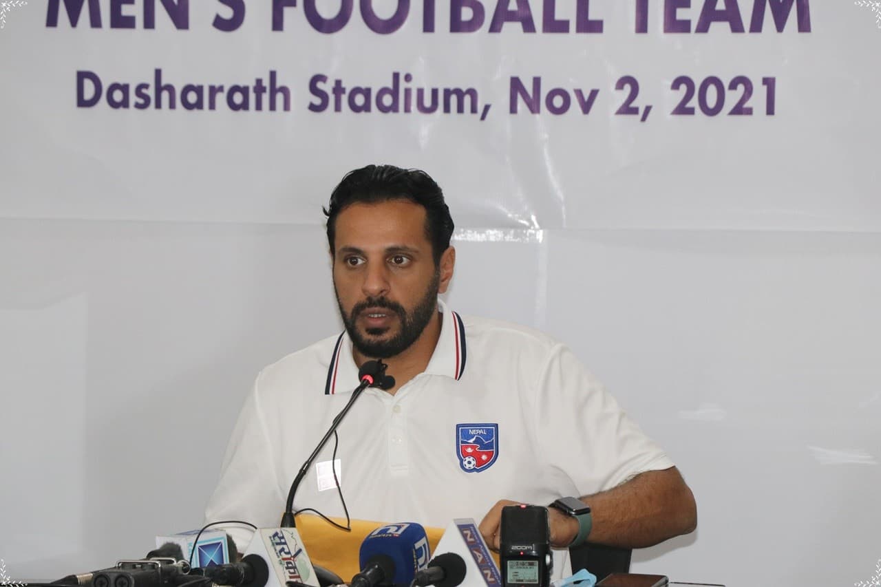 मुख्य प्रशिक्षक अल्मुताइरी झापा आउँदै