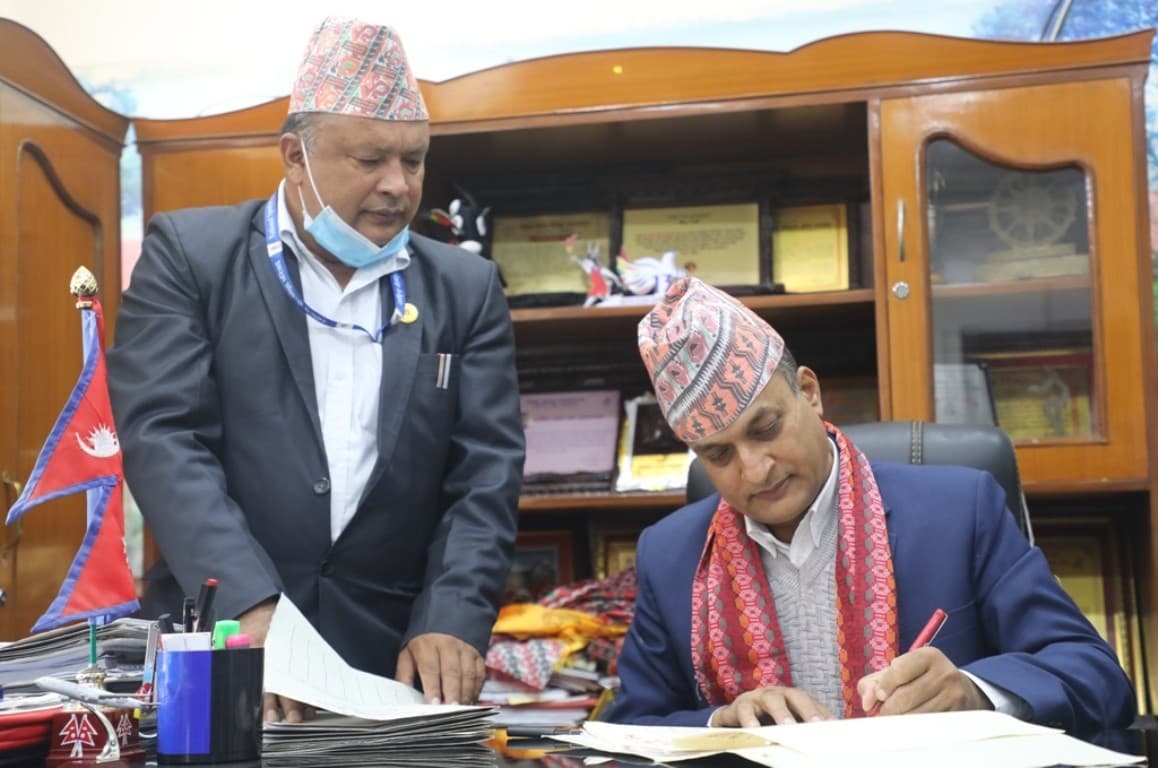 राखेपका निमित्त सदस्य–सचिव ढकालद्वारा पदवहाली