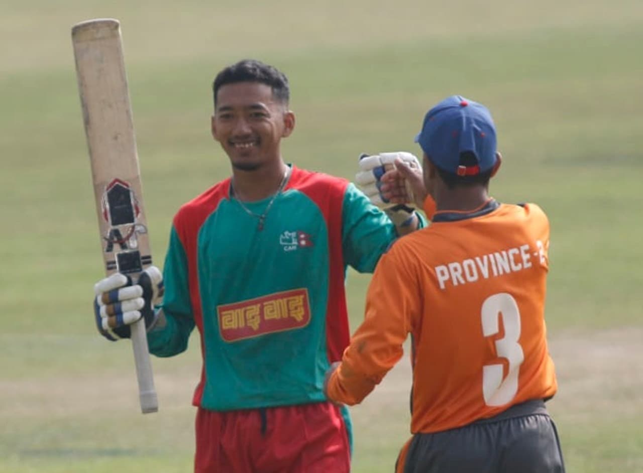 प्रदेश २ विरुद्ध अर्जूनको शतक