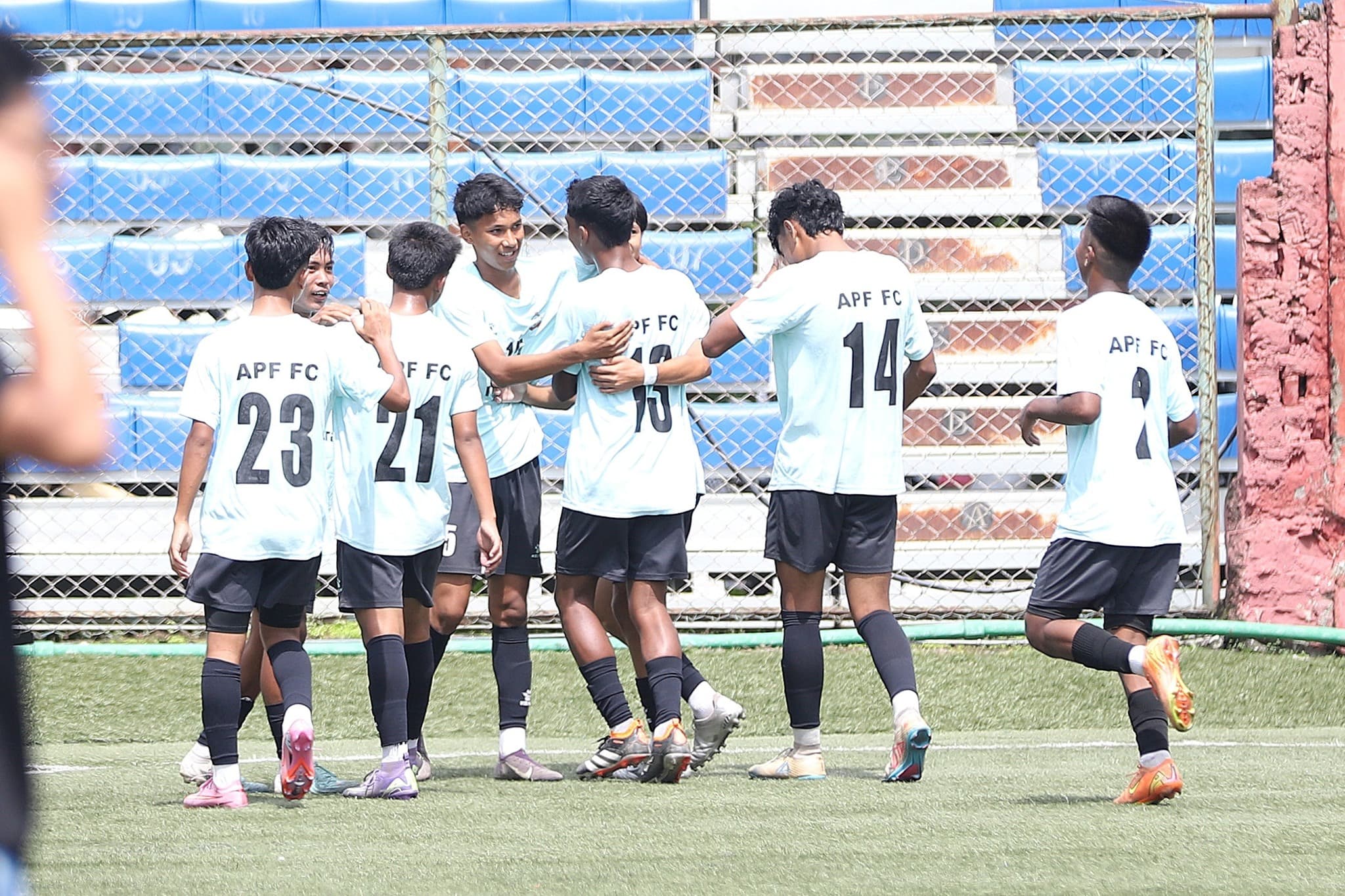 एपीएफको रोमाञ्चक जित