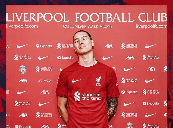 नुनेज लिभरपुलमा अनुबन्धित