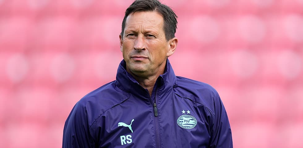 रोजर बेन्फिकाको मुख्य प्रशिक्षक