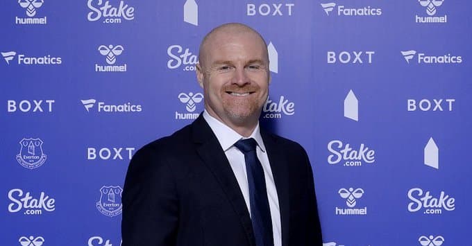 एभर्टनको मुख्य प्रशिक्षकमा सन