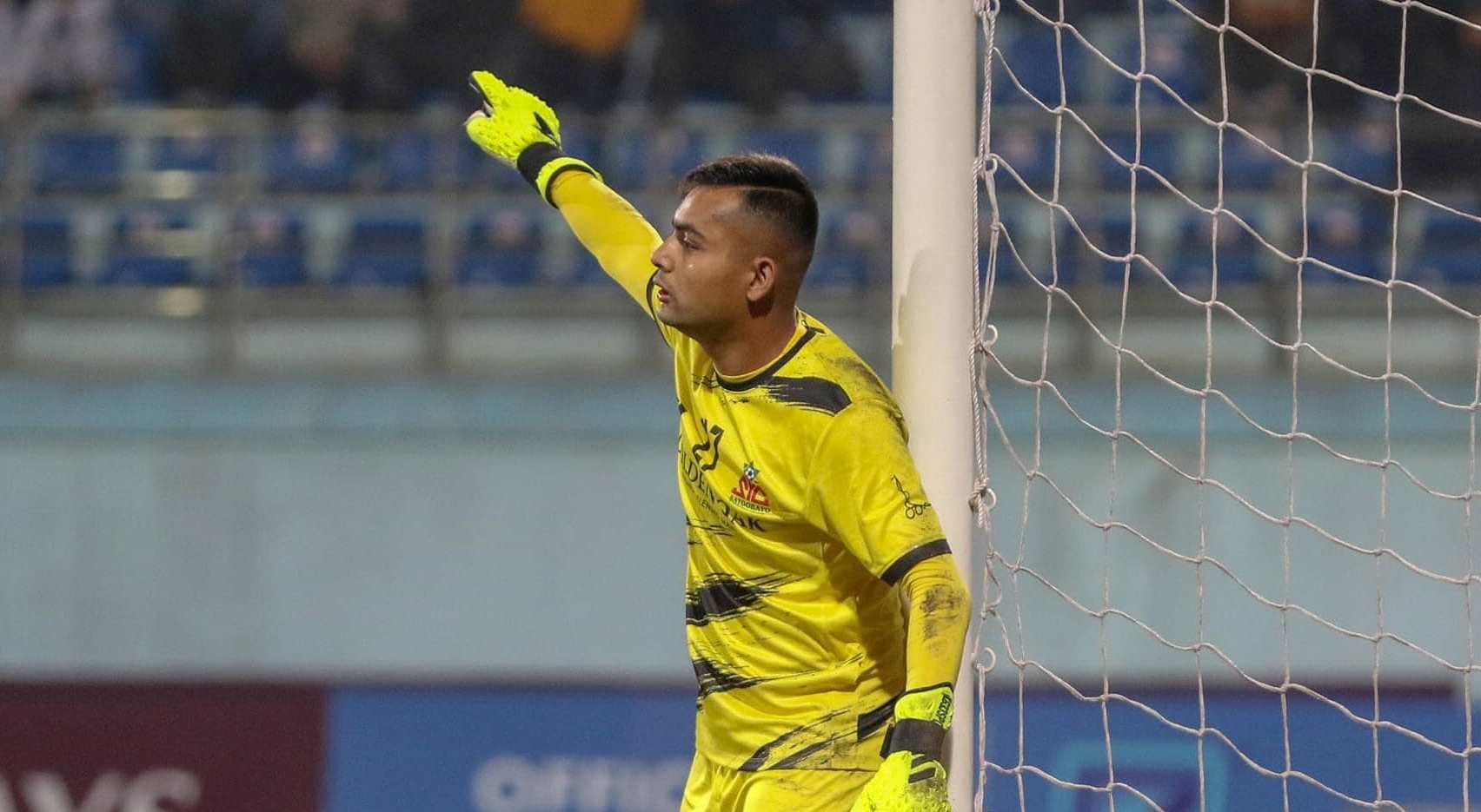 गोलकिपर अविशेक करिब ३ महिना मैदान बाहिर रहने