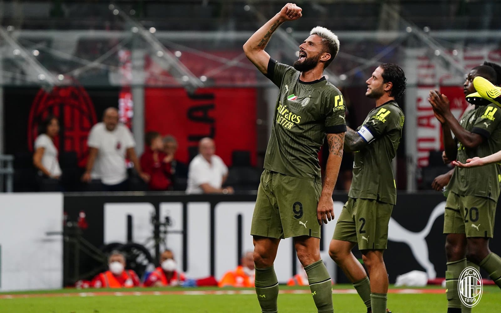 मिलान शीर्ष स्थानमा