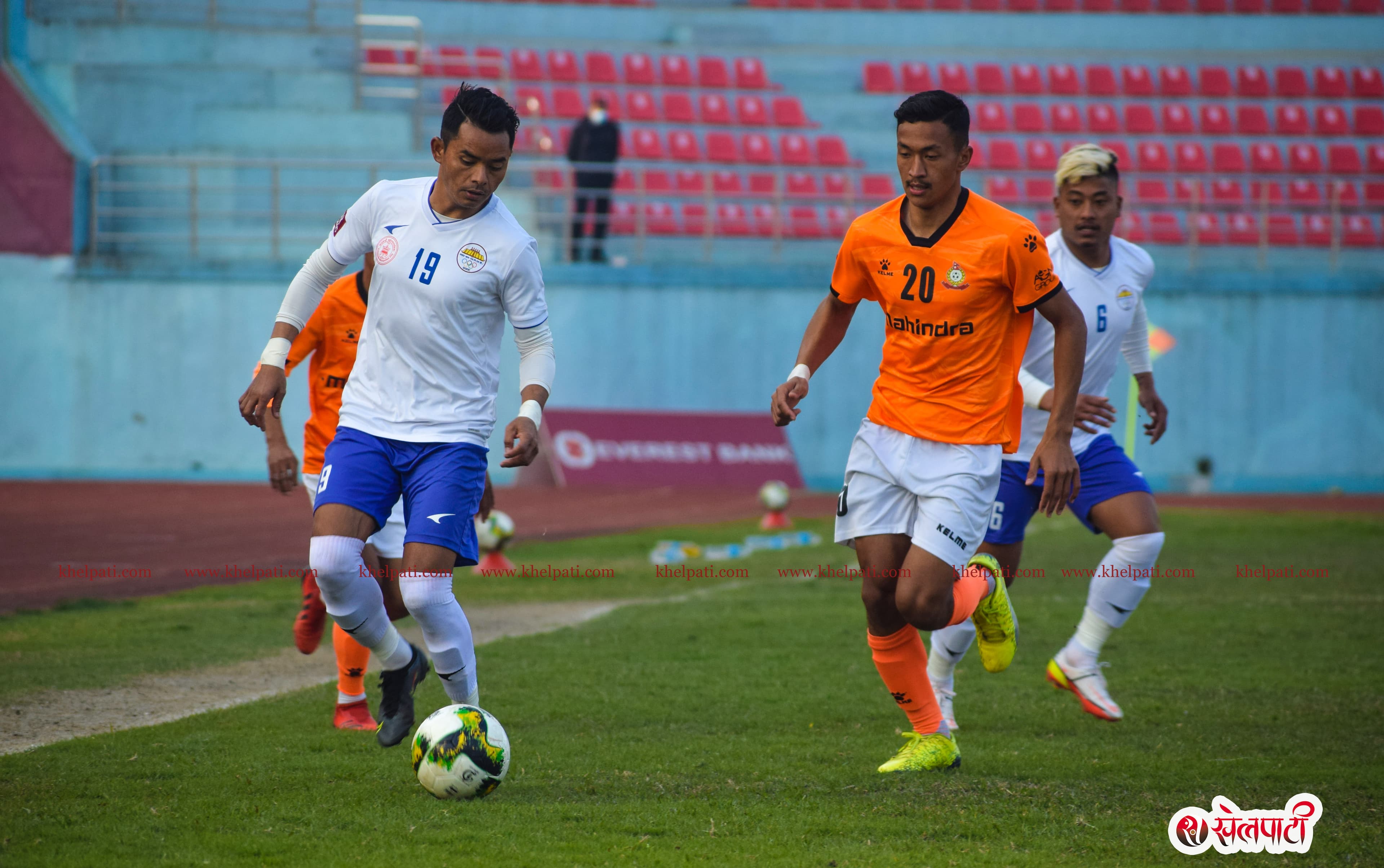 पहिलो हाफमा एपीएफ र संकटाको बराबरी