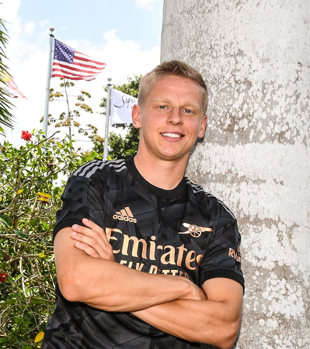 जिनचेन्को आर्सनलमा अनुबन्धित