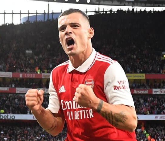 आर्सनल नकआउट चरणमा