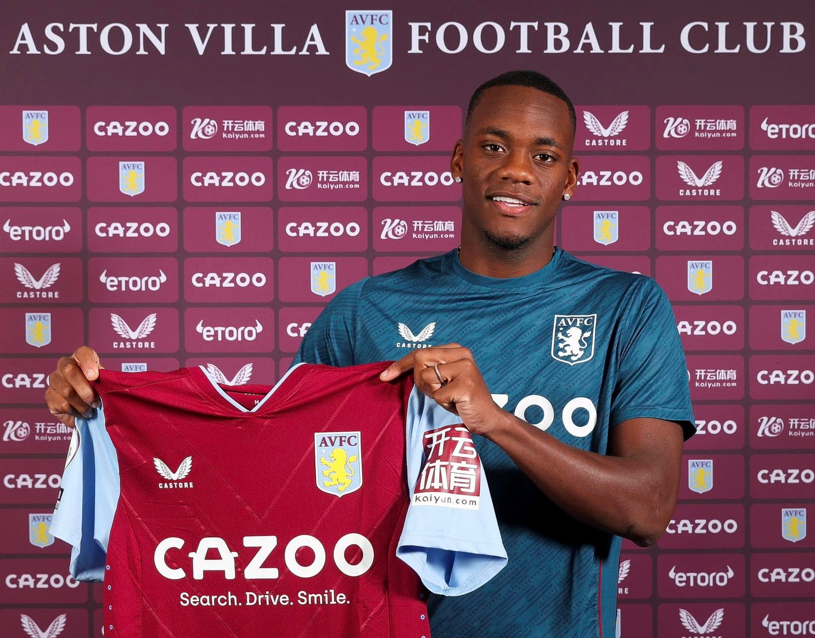 स्ट्राइकर डुरान एस्टनमा