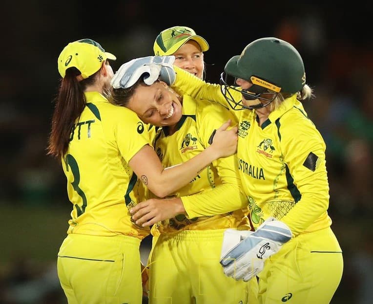 श्रीलंकामाथी अष्ट्रेलियाको सानदार जित