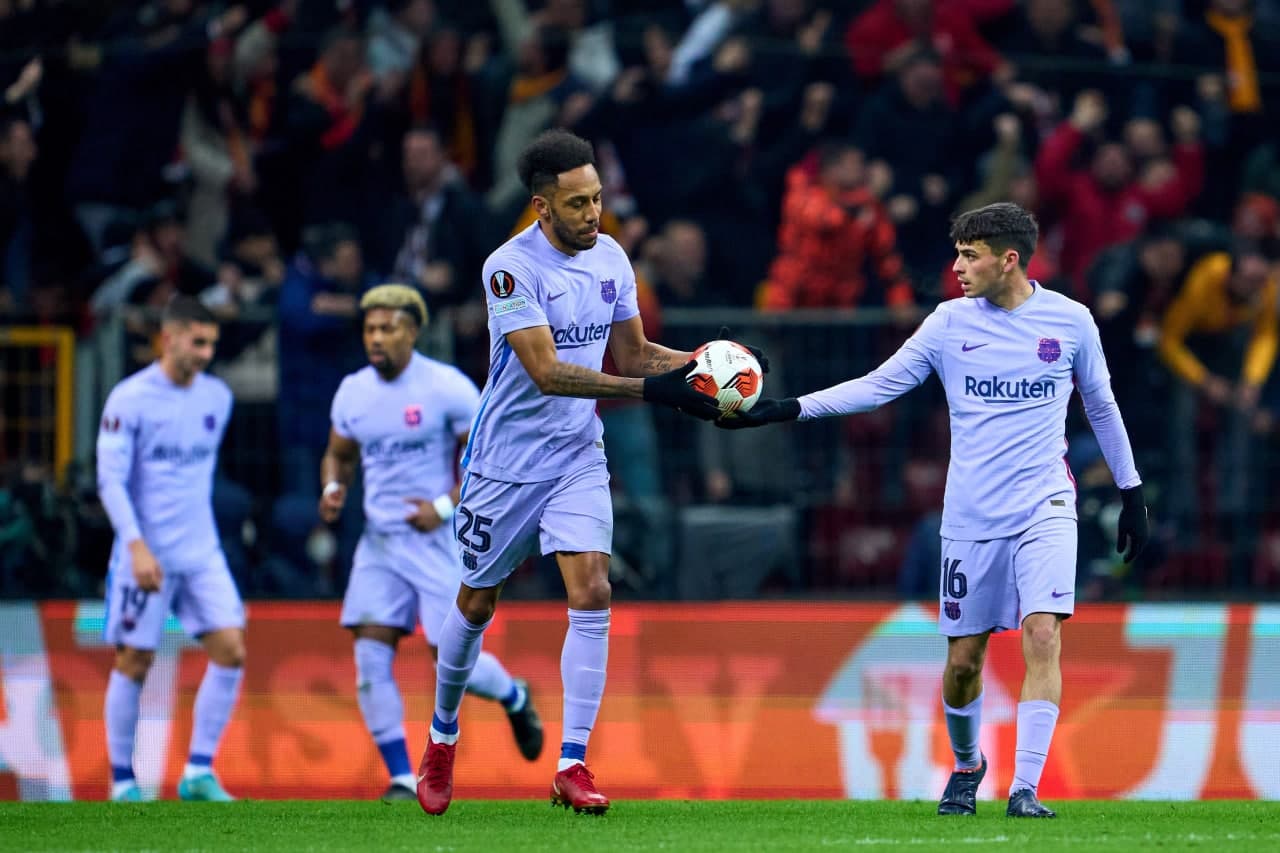 बार्सिलोना अन्तिम आठमा