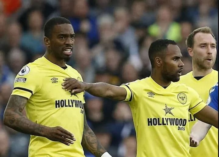 एभर्टनमा इभान र रिकोका परिवारलाई दुर्व्यवहार