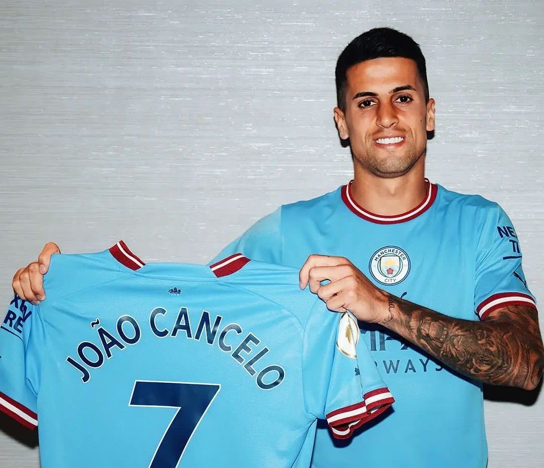 कान्सेलोले ७ नम्बरको जर्सी लगाउने