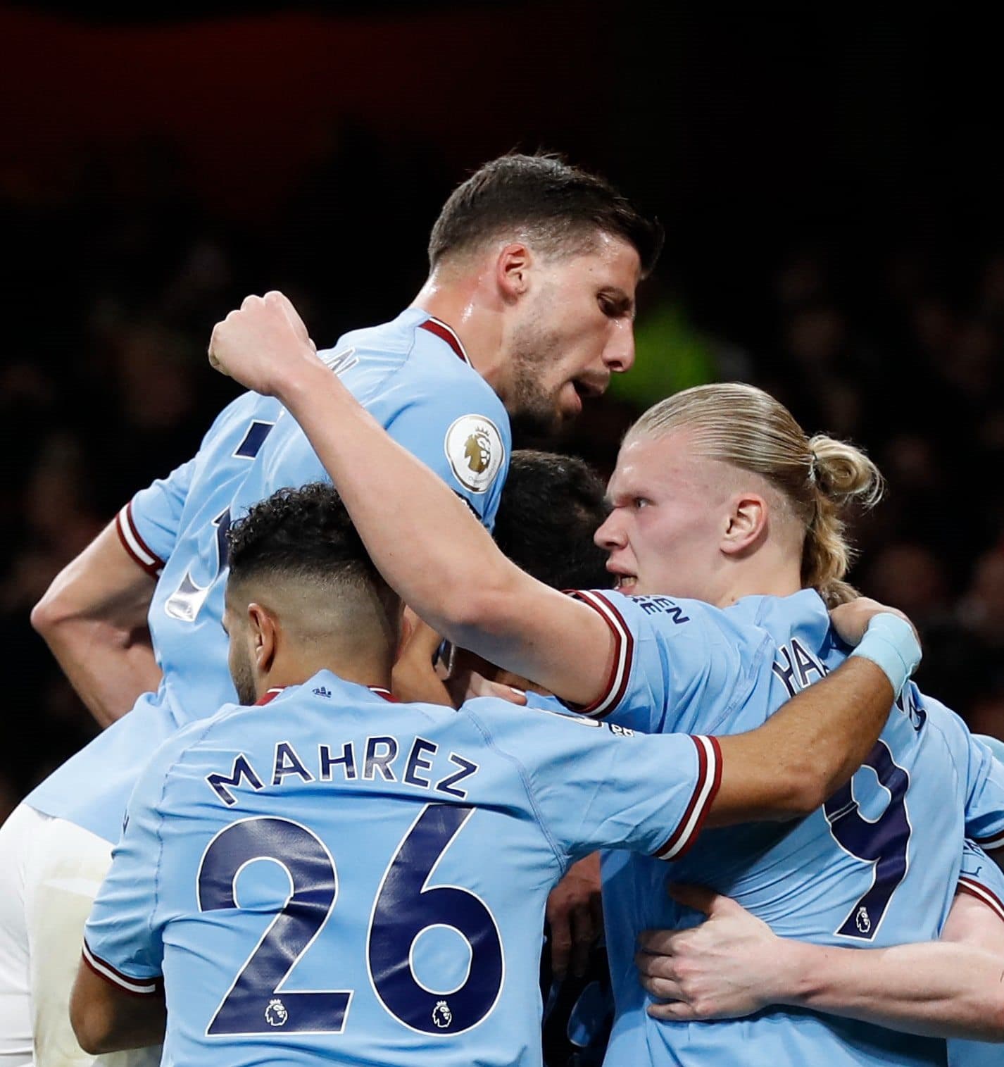 आर्सनललाई हराउँदै सिटी शीर्ष स्थानमा