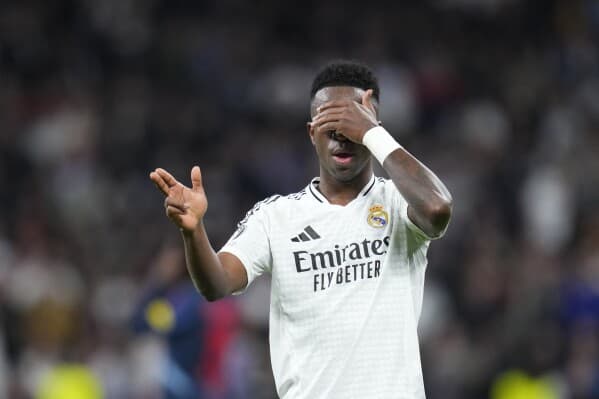 भिनिसियसको १००औं गोल, रियल च्याम्पियन्स लिगको प्लेअफमा