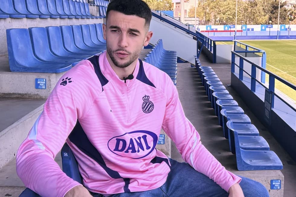 बार्सिलोना भित्रिए २४ वर्षीय गोलकिपर गार्सिया