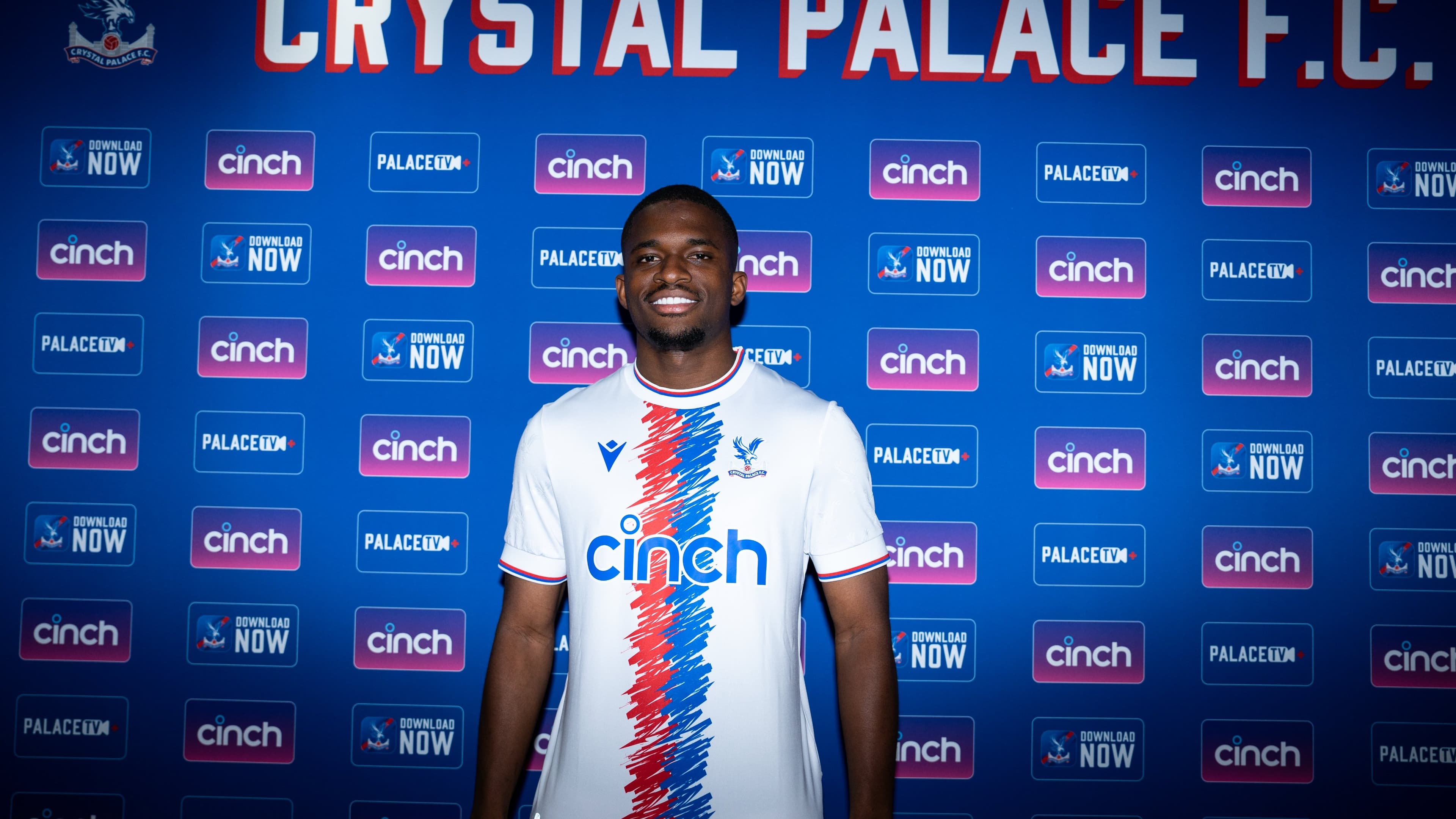 डुकुरे क्रिस्टल प्यालेसमा