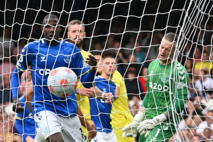 अग्रता जोगाउन नसक्दा हार्यो एभर्टन  