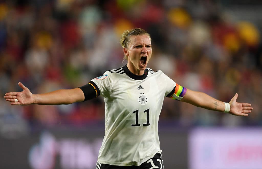 जर्मनी सेमिफाइनलमा 