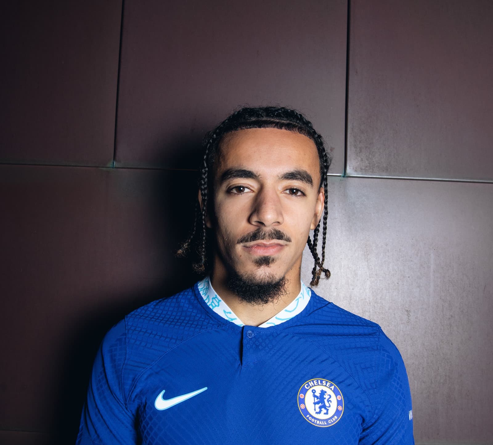 फ्रेन्च डिफेन्डर गस्टो चेल्सीमा