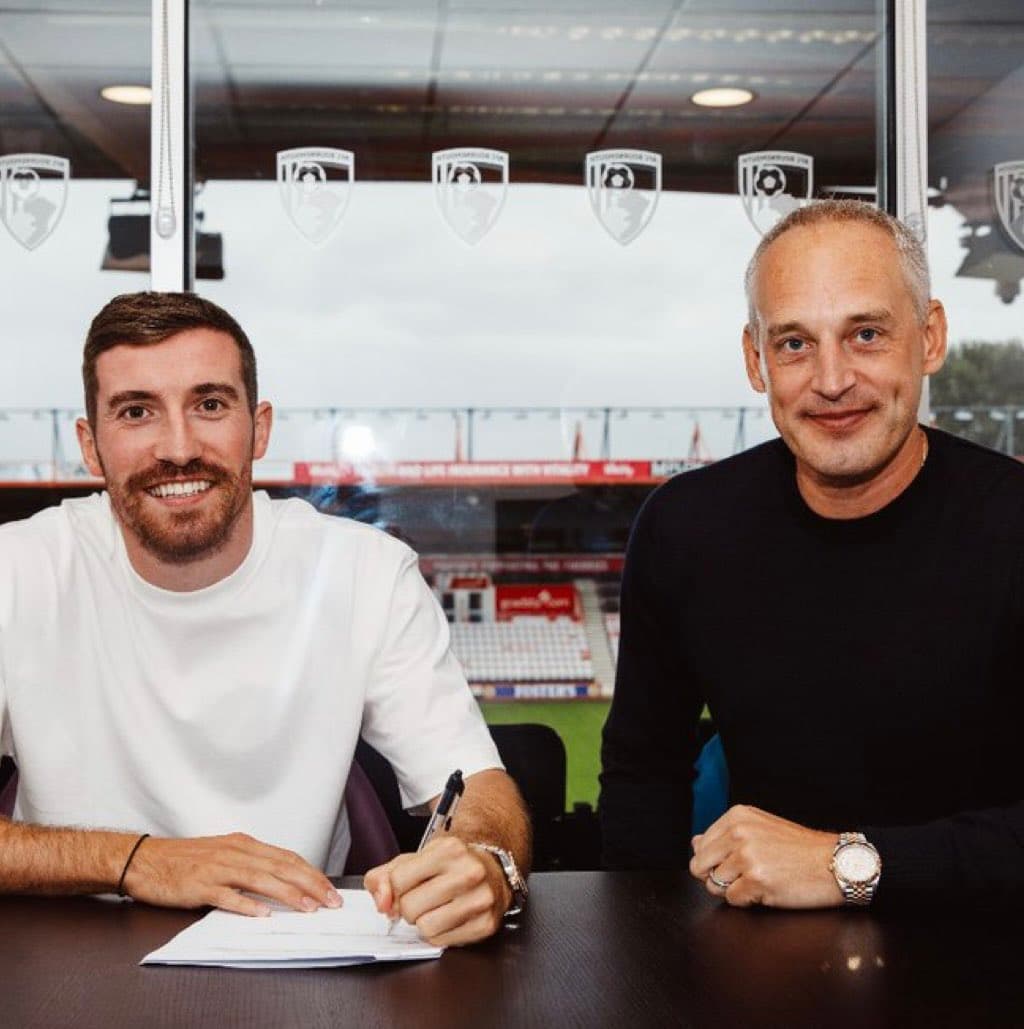 मिडफिल्डर जोए बर्नेमाउथमा