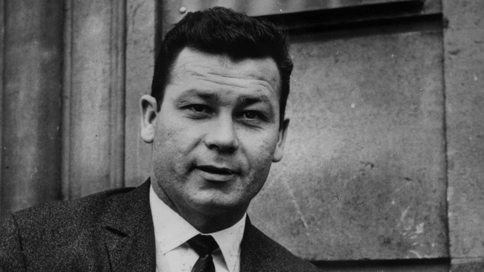 फ्रान्सका पूर्व स्ट्राइकर फन्टेनको निधन