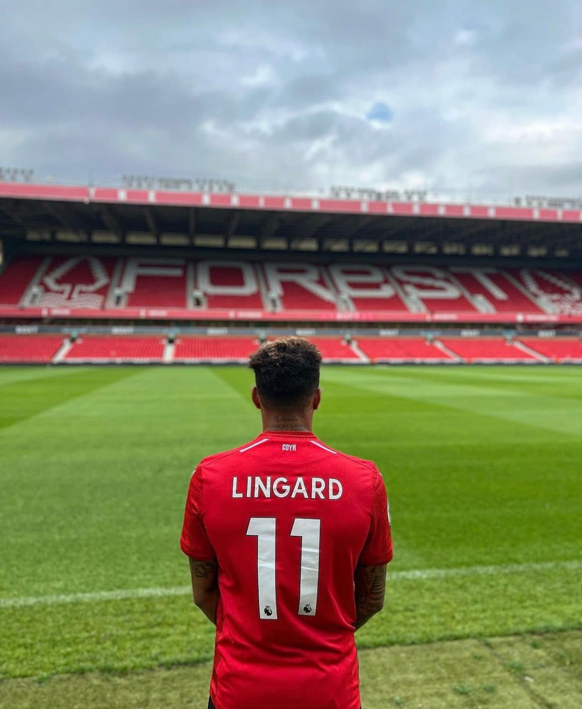 लिंगार्डलाई ११ नम्बरको जर्सी