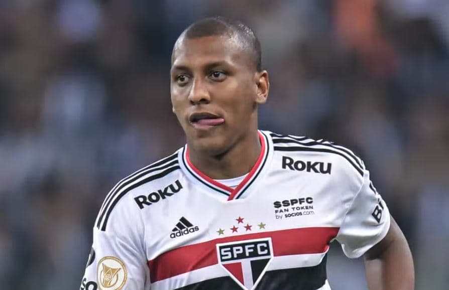 वेस्ट ह्यामले अनुबन्ध गर्यो ब्राजिलियन डिफेन्डर