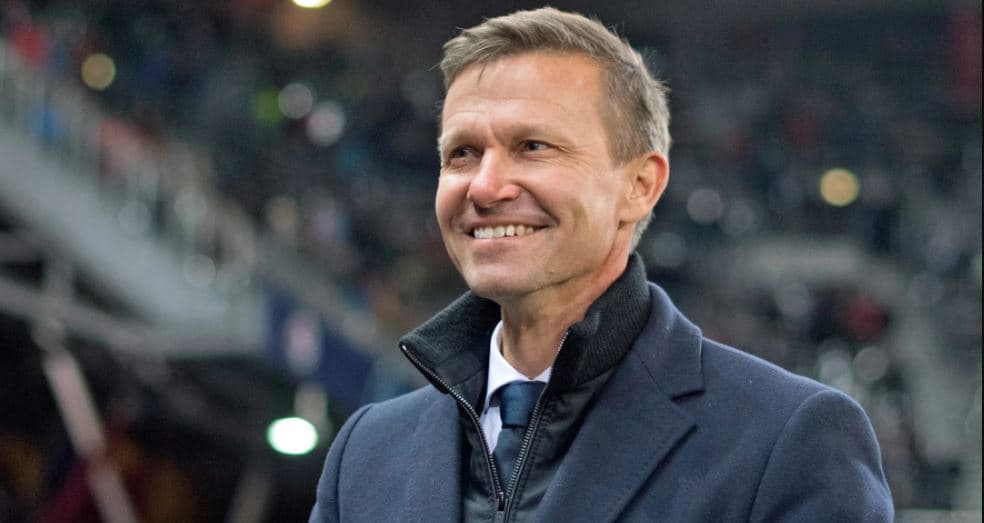 मार्स लिड्सको मुख्य प्रशिक्षक