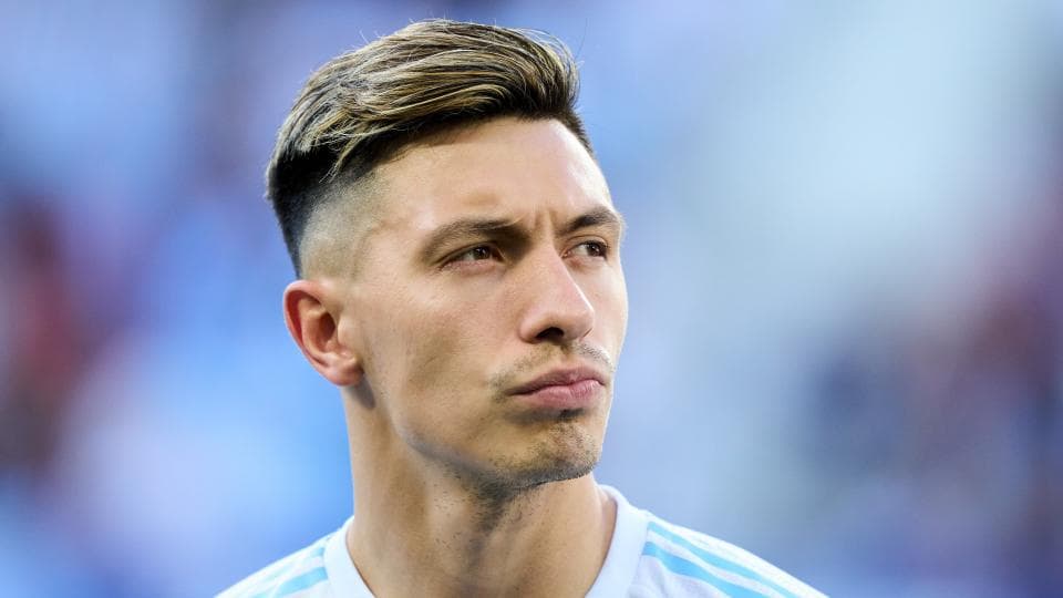 मार्टिनेज अनुबन्ध गर्दै युनाईटेड