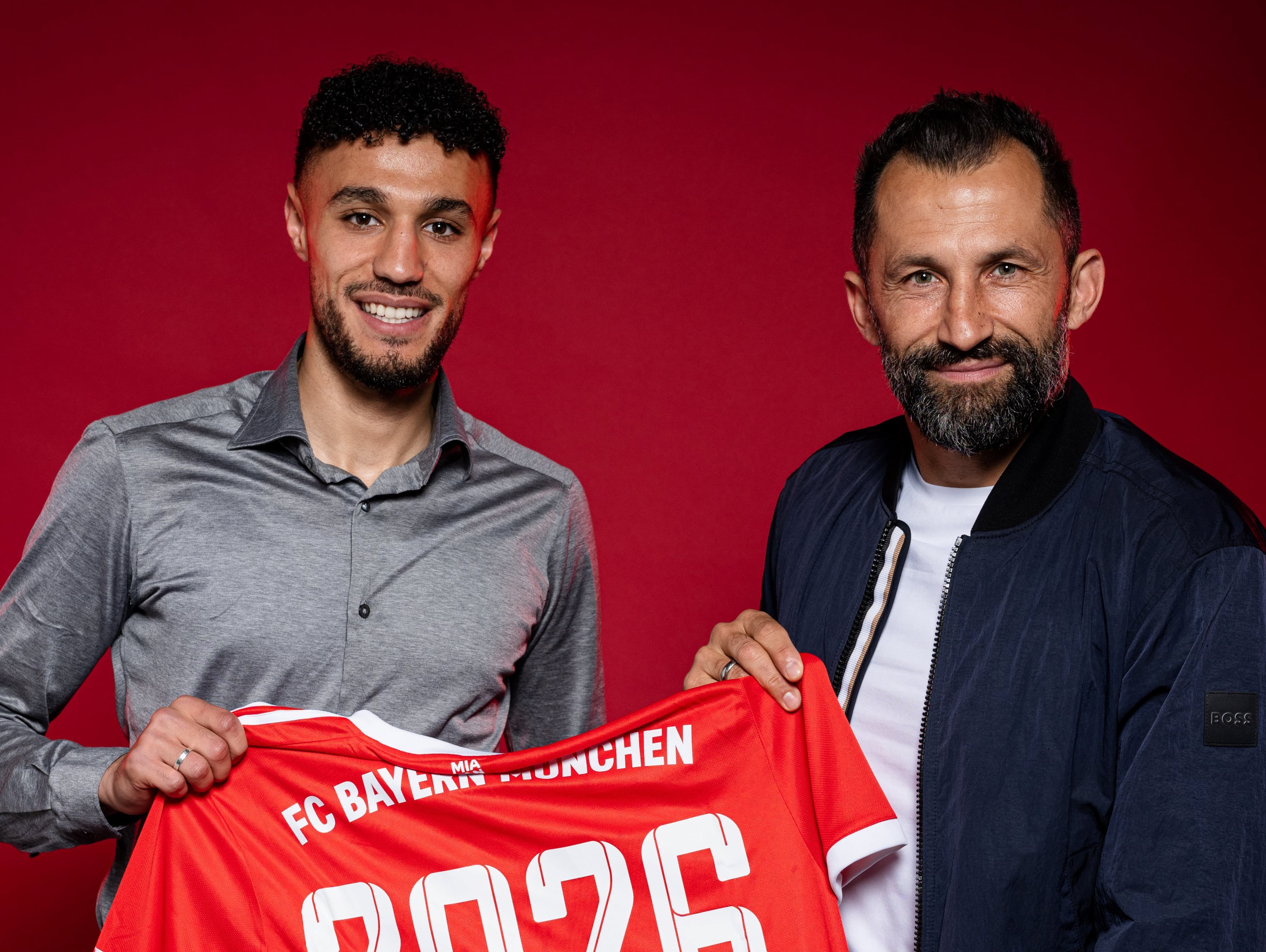 बायर्नले अनुबन्ध गर्यो डिफेन्डर